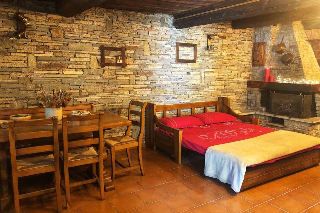 Monolocale Rustico Di Montagna Διαμέρισμα Antey-Saint-André Εξωτερικό φωτογραφία